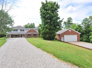 5727 Cedarview Ct NE, Corydon, IN 47112