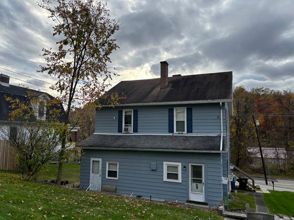 141 Front St, Irwin, PA 15642