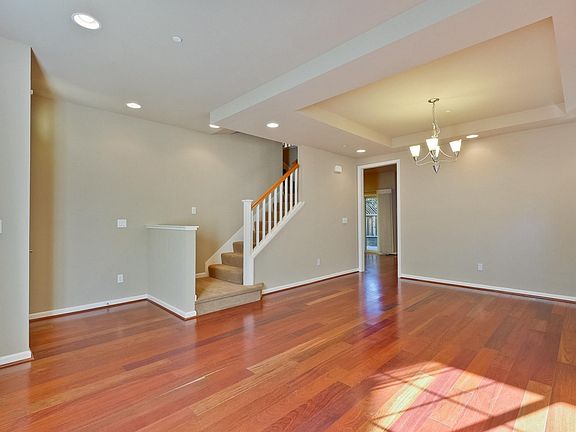 4th image of 814 Cherry Orchard Pl