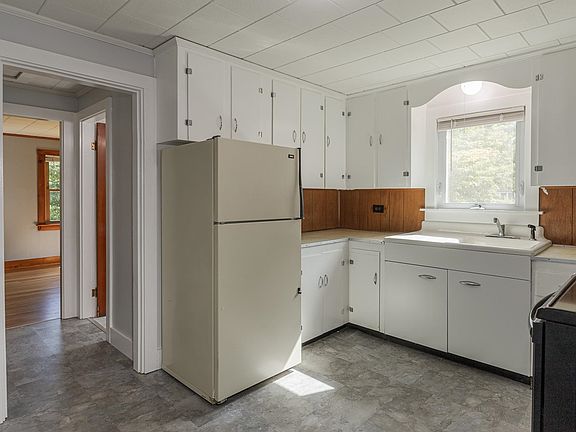 3rd image of 57 Morin Avenue
