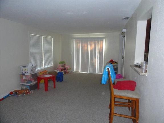 5th image of 504 59th Avenue Dr W