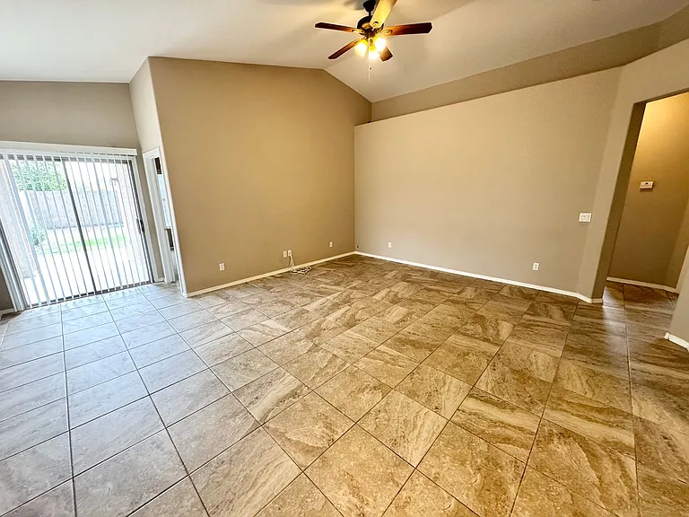 40228 N Patriot Way — Photo 3