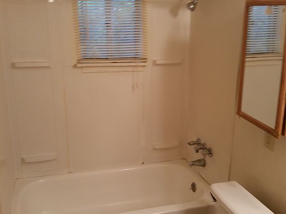5th image of 8111 Highland Ave