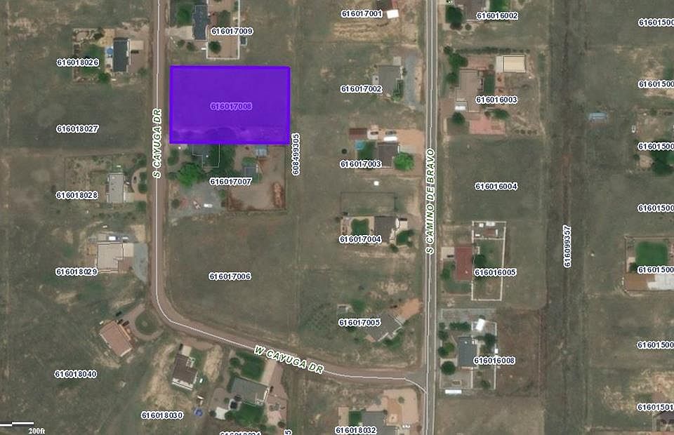 1st image of 930 S Cayuga Dr