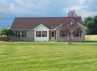 128 Kelly Marie Dr, Pataskala, OH 43062