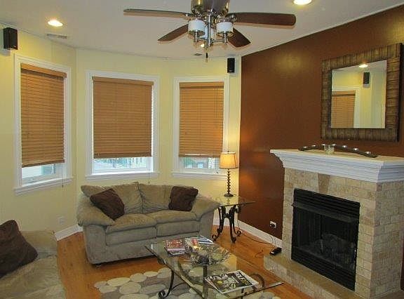 2nd image of 2751 W Augusta Blvd #1
