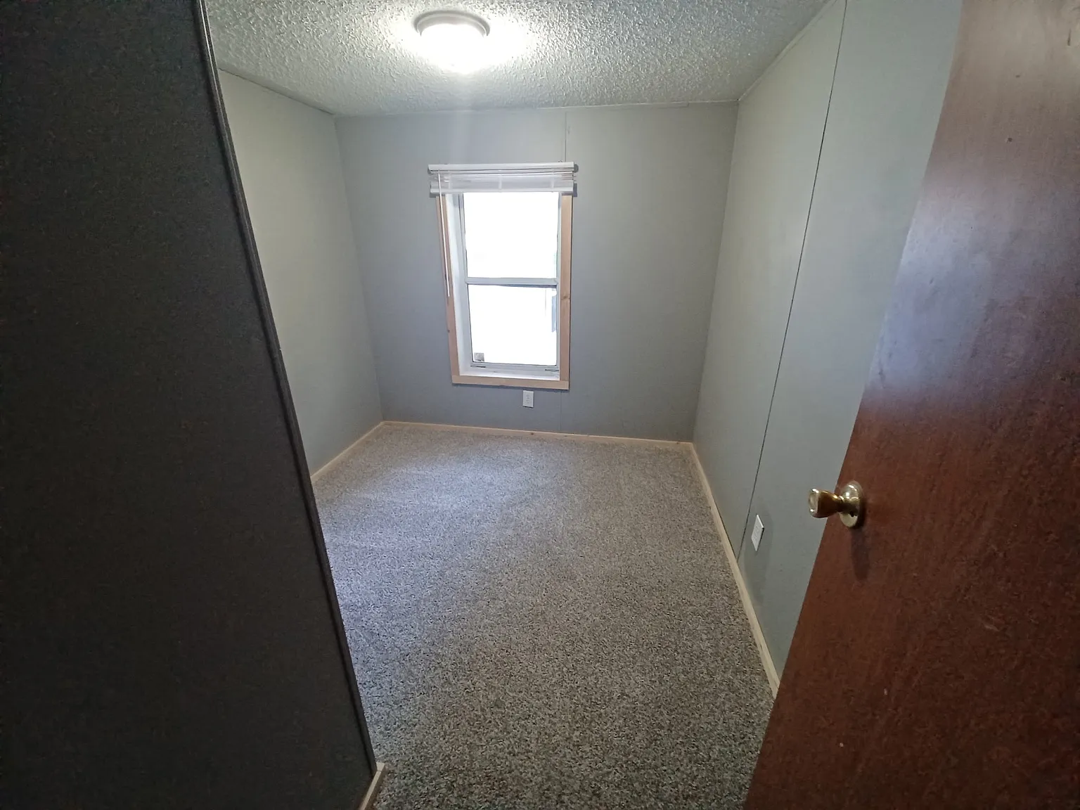Spruce Grove Mobile Home Park - 11 — Photo 3