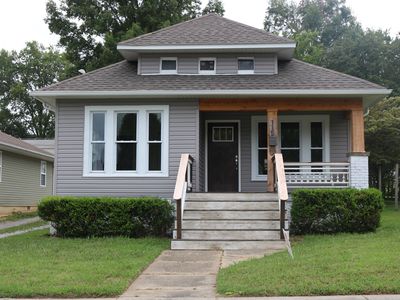 115 W College St, Harrisburg, IL, 62946