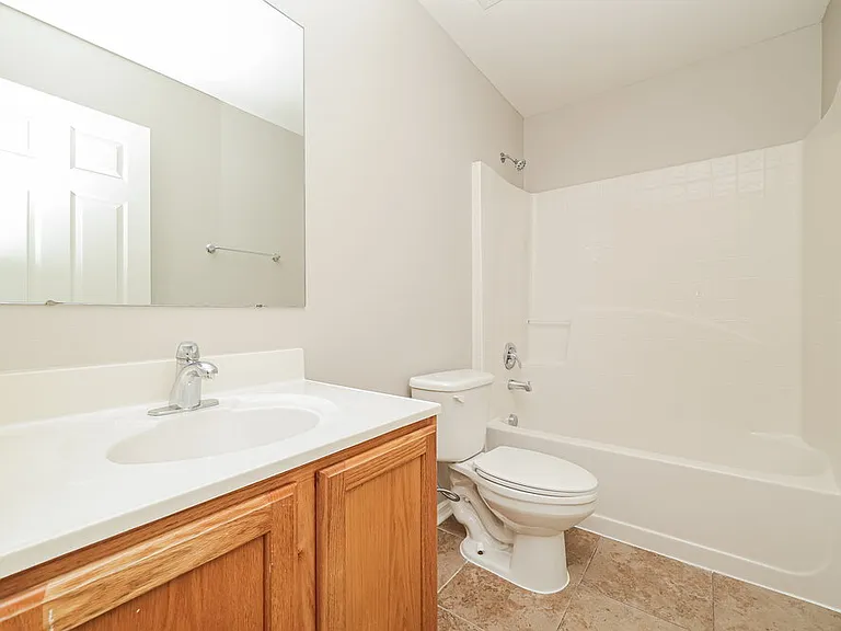 17027 Ongar Ct — Photo 15