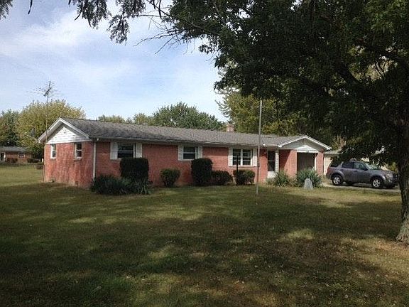 large lot (1/2 acre)