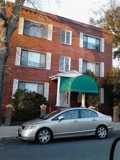 144 Van Zandt Ave #1