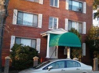 144 Van Zandt Ave APT 10, Newport, RI 02840