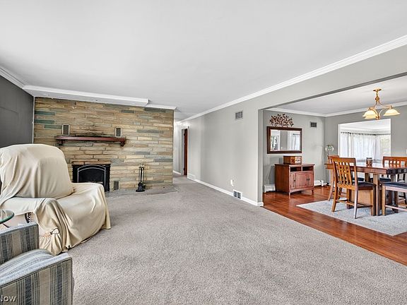 4th image of 439 Knollwood Ave
