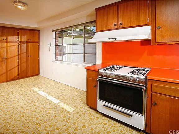 4th image of 8416 Remmet Ave