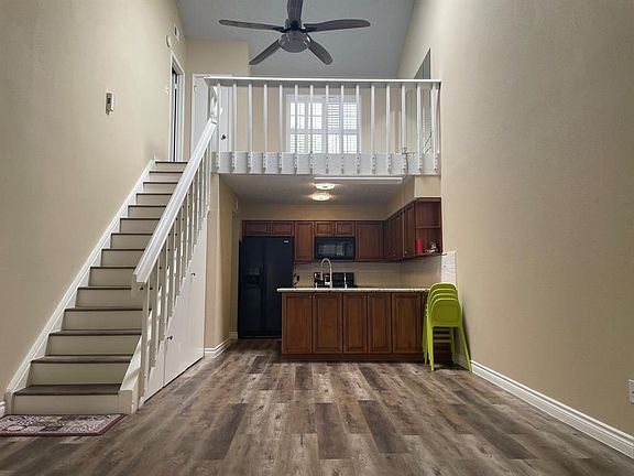3rd image of 2510 Grants Lake Blvd