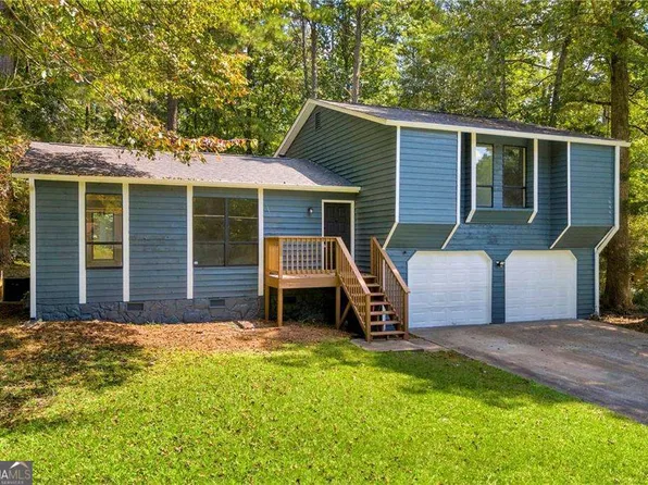 3346 Deshong Dr, Stone Mountain, GA 30087