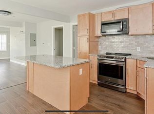 179 Washington St #1, Taunton, MA 02780