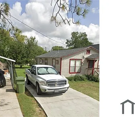 1206 Henderson St — Photo 5