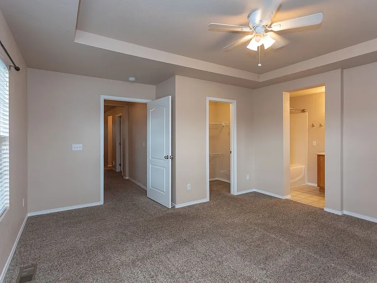 6563 Silverwind Cir — Photo 13