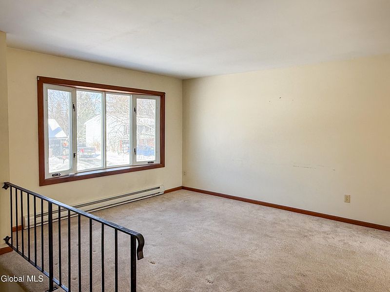 4th image of 23 Daniel Street