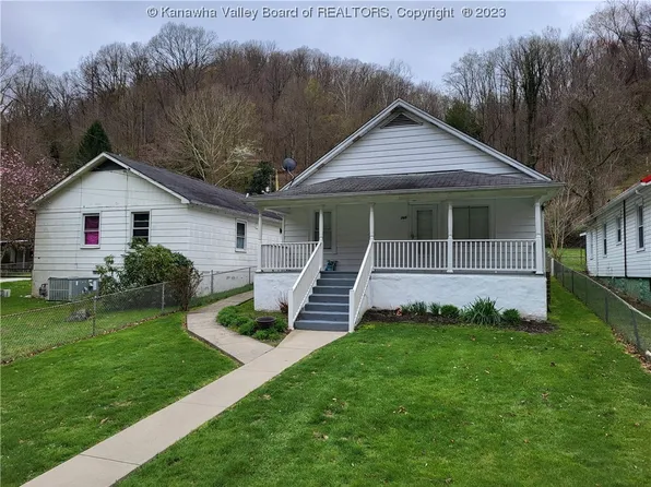 765 S Park Rd SE, Charleston, WV 25304