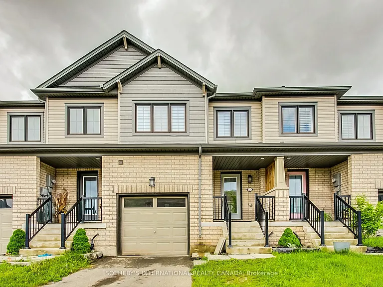 131 Pagebrook Cres — Photo 1