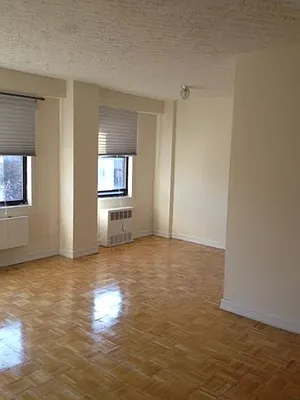 Rented by Roberto Guilbet, LREB | media 15