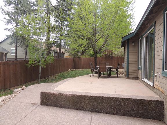 3rd image of 899 W Weston Trl