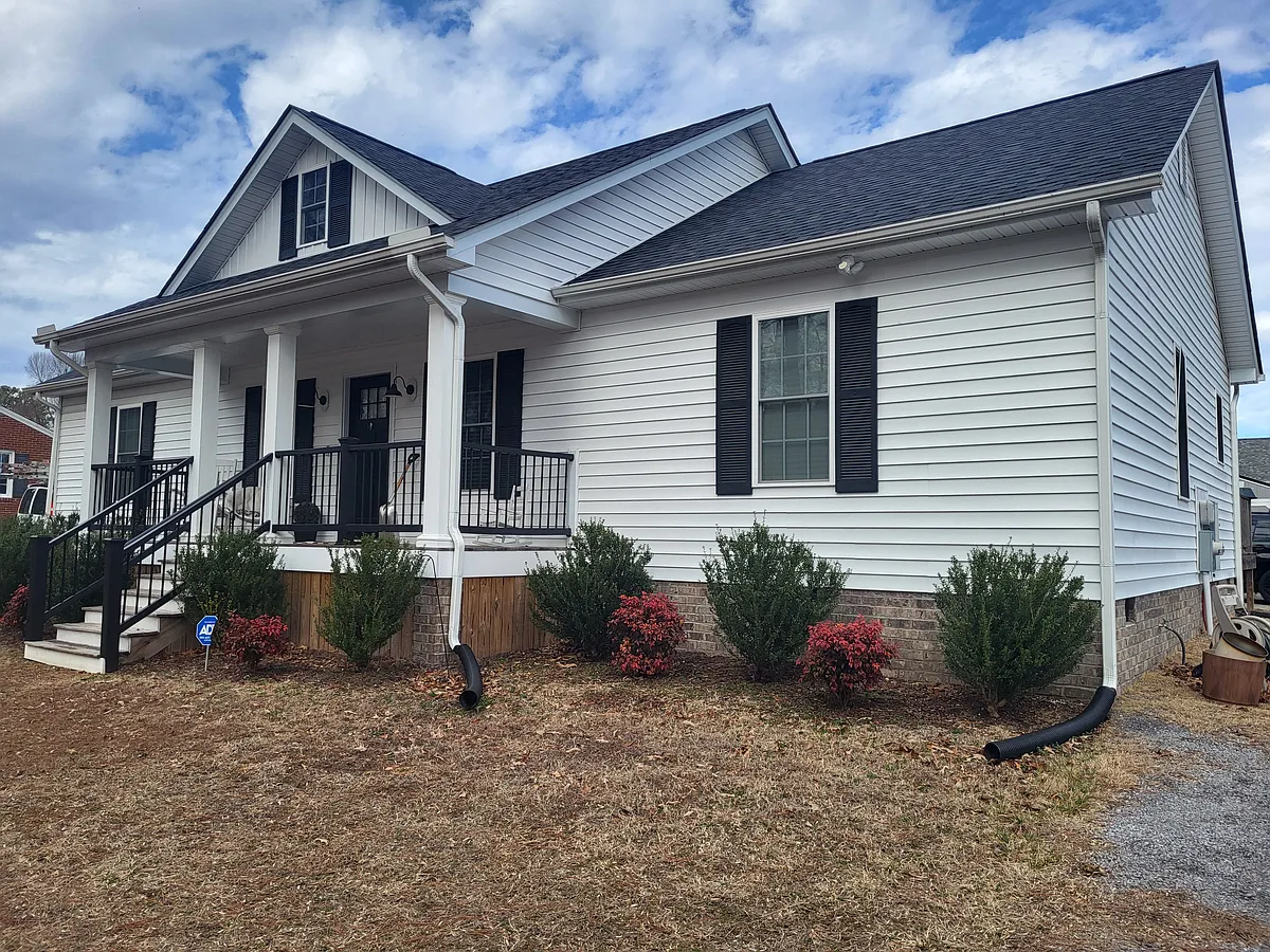 Building Photo - 5015 Sterling Rd