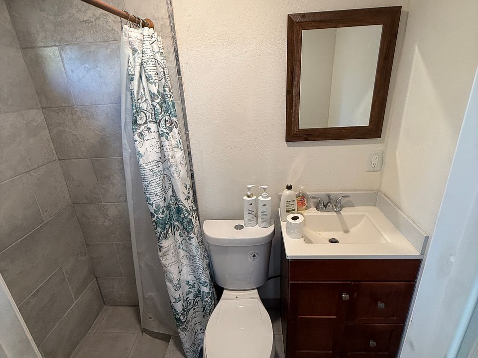 1st image of 13085 Sunbird Dr