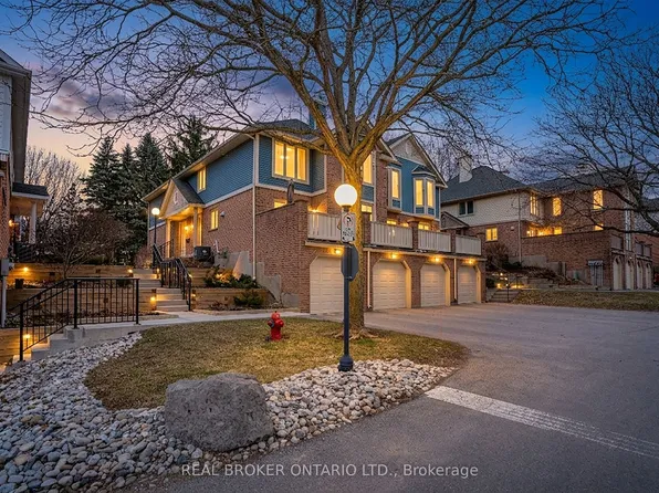 941 Gordon St #11, Guelph, ON N1G 4R9