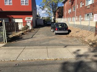 862 N 7th St, Belleville, NJ 07109