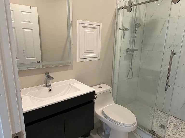 4707 Chester Ave #2 — Photo 8