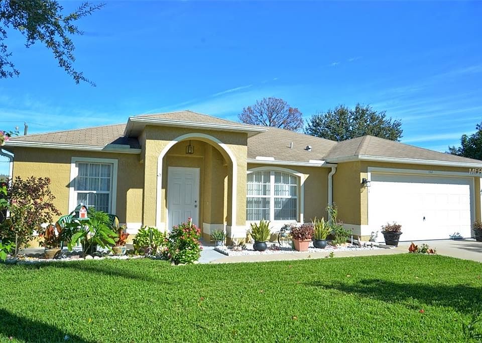 1st image of 151 Larchmont Dr