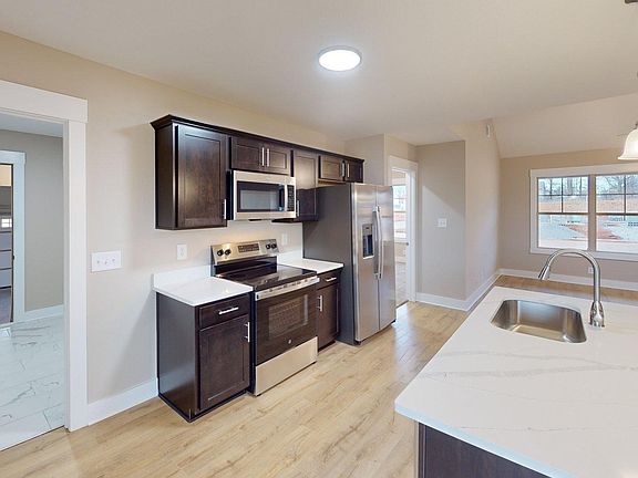 5th image of 28 Echo Rdg Lot 28