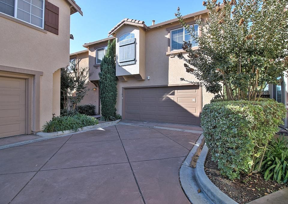 1st image of 2204 Esperanca Ave