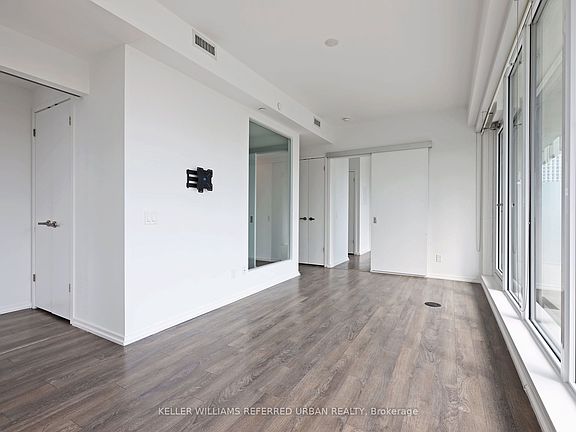 5th image of 197 Yonge St #3009