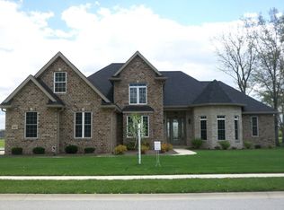 8406 Braeswood Estates Dr, Shiloh, IL 62269