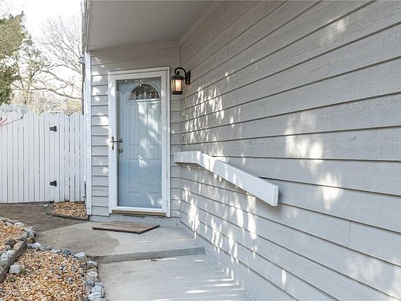 3rd image of 8096 Atlantic Ave #A