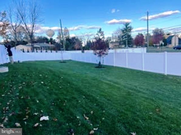 942 Stein Ct,, Warminster, PA