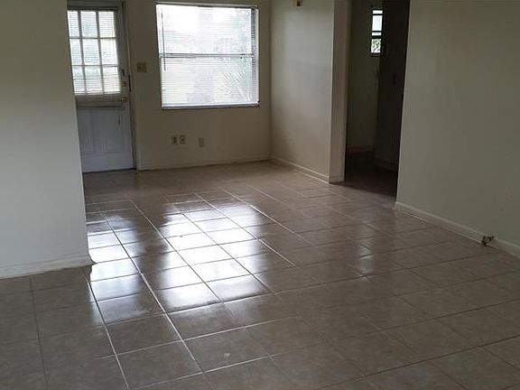 2nd image of 15 Dogwood Trl APT 2