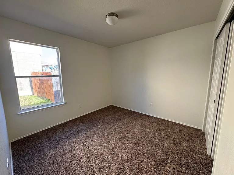 6206 Taree Loop — Photo 13