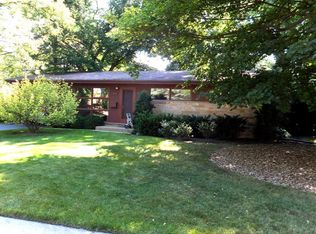 1003 Whitfield Rd, Northbrook, IL 60062