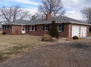 9116 SW 10th St, Topeka, KS 66615