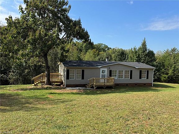 2nd image of 1376 Harris Rd