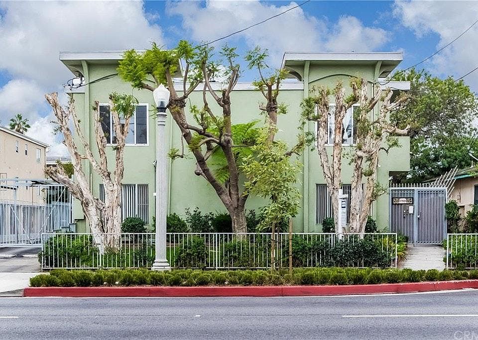 1st image of 1950 Cloverfield Blvd Unit 3
