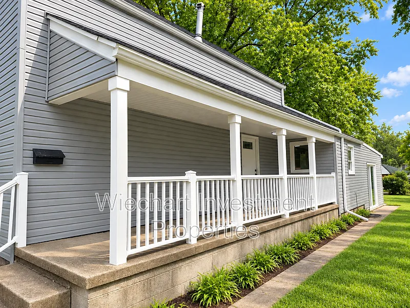 3 bed, 1.0 bath, $1,850 — Photo 3