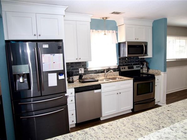 3801 Towne Point Rd, Portsmouth, VA 23703