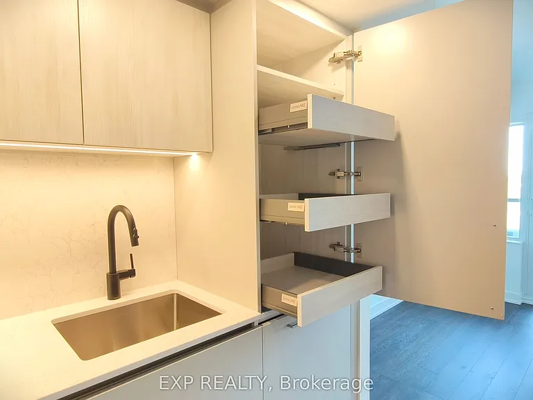 609 Sherbourne St #1405 — Photo 14