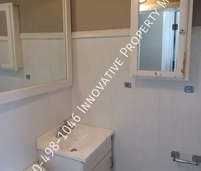 1115 Knapp Ave #2 — Photo 10
